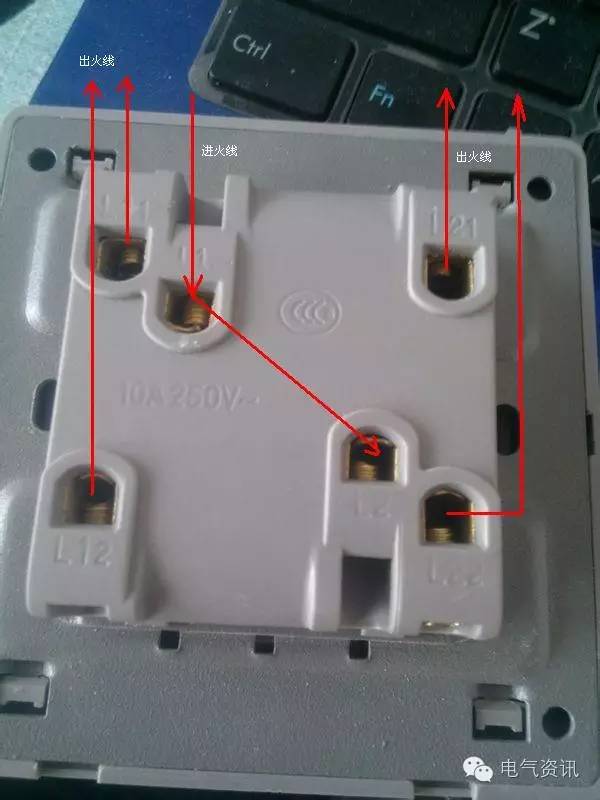 苏超常州球场变身侏罗纪世界